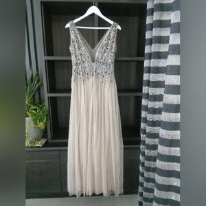 Adrianna Papell, Size 2, Cream